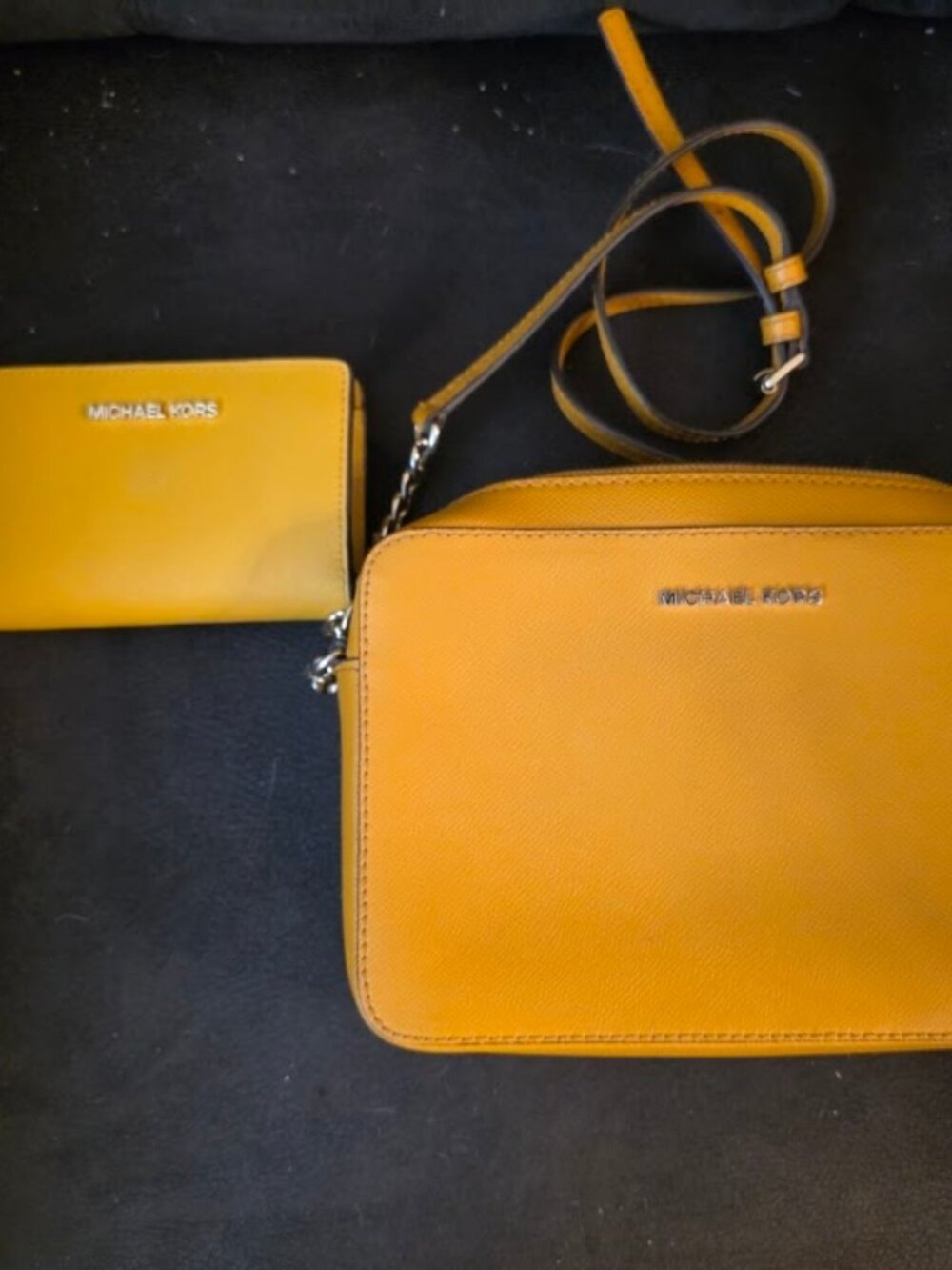 Michael Kors Jet Set Crossbody & Matching Bifold Wallet Set – Mustard Yellow